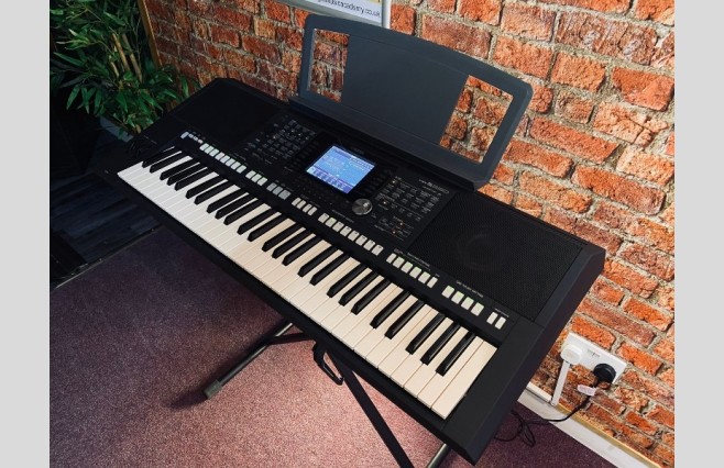 Used Yamaha PSR-S950 Keyboard - Image 3